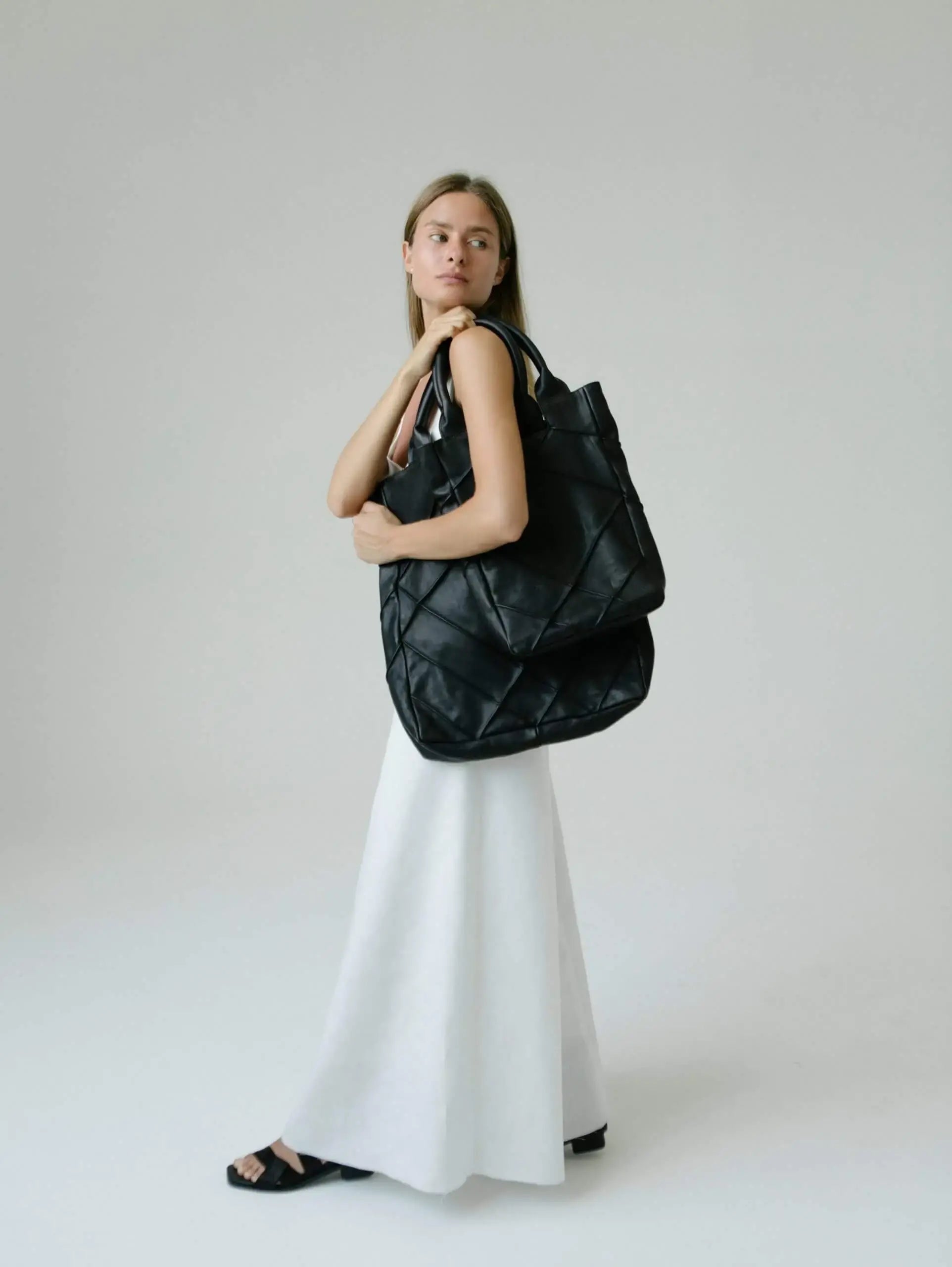 Leder Schultertasche Schwarz Origami Midi