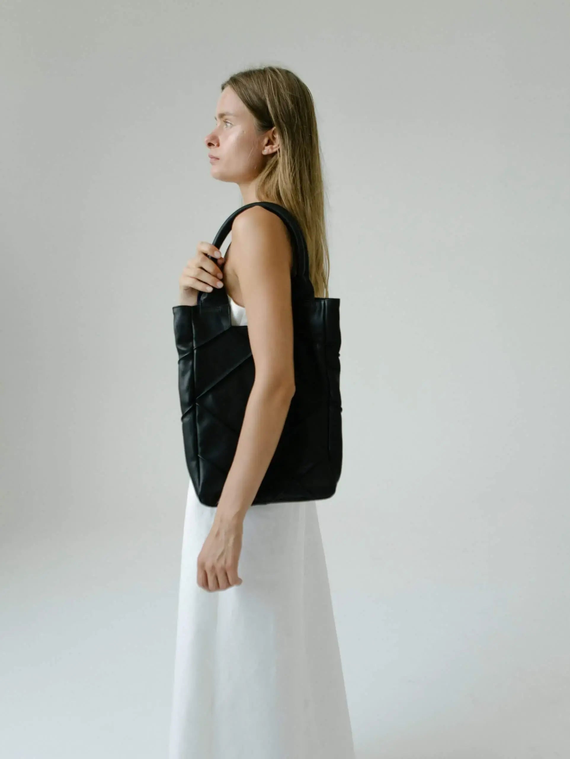 Leder Schultertasche Schwarz Origami Midi