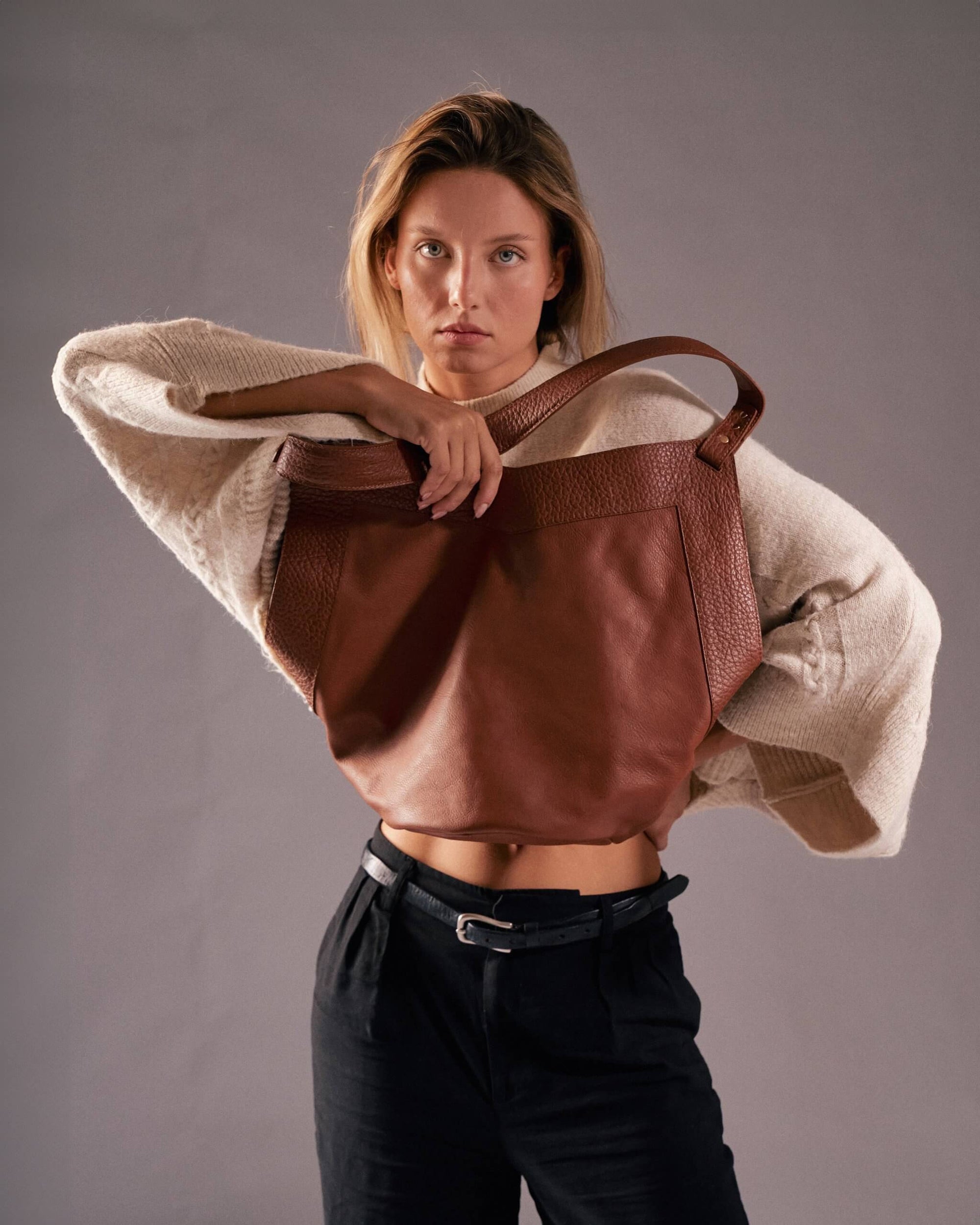 Leder Schultertasche Dunkelcognac Thesa