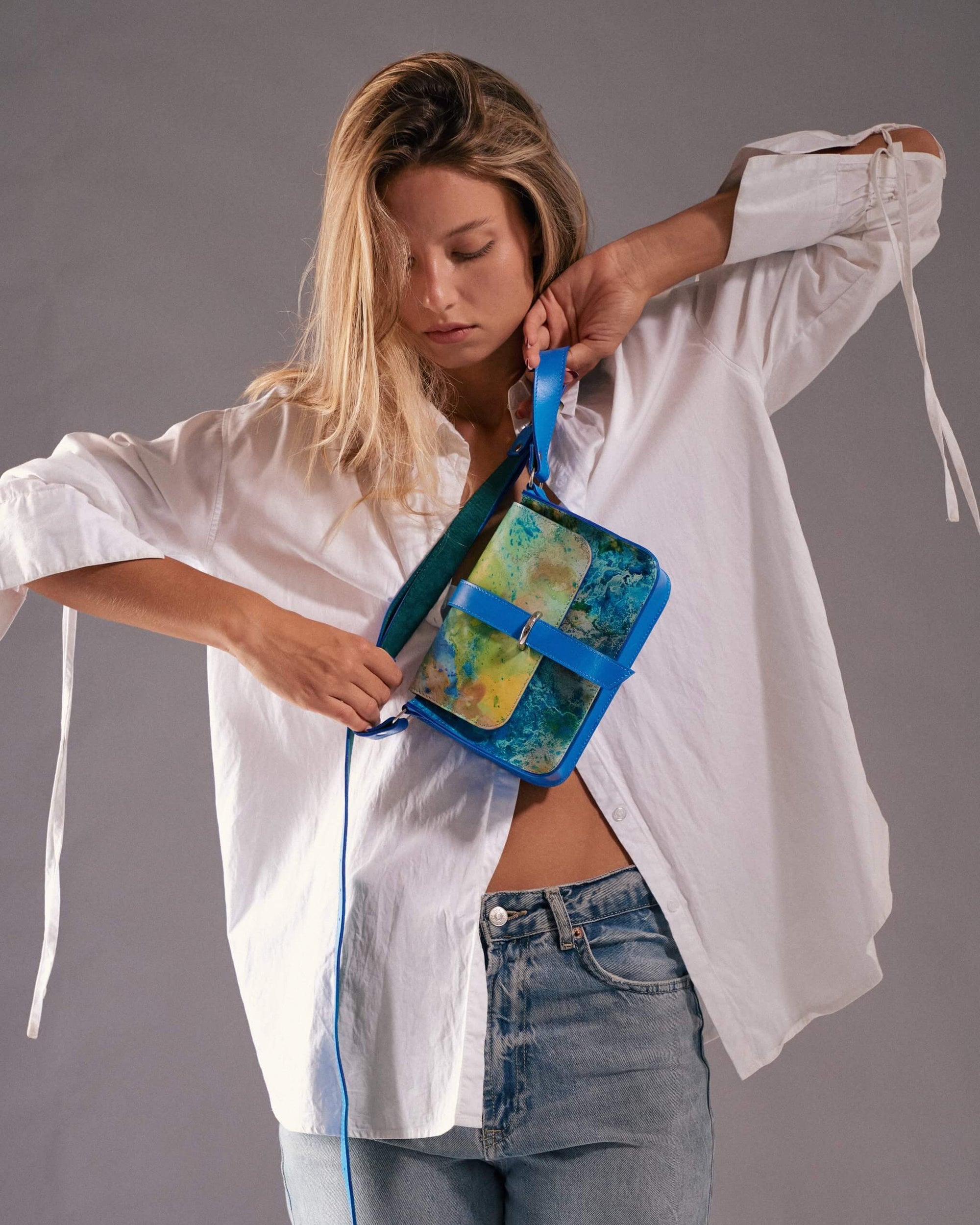 Leder Umhängetasche Aquamarin Aleya Midi