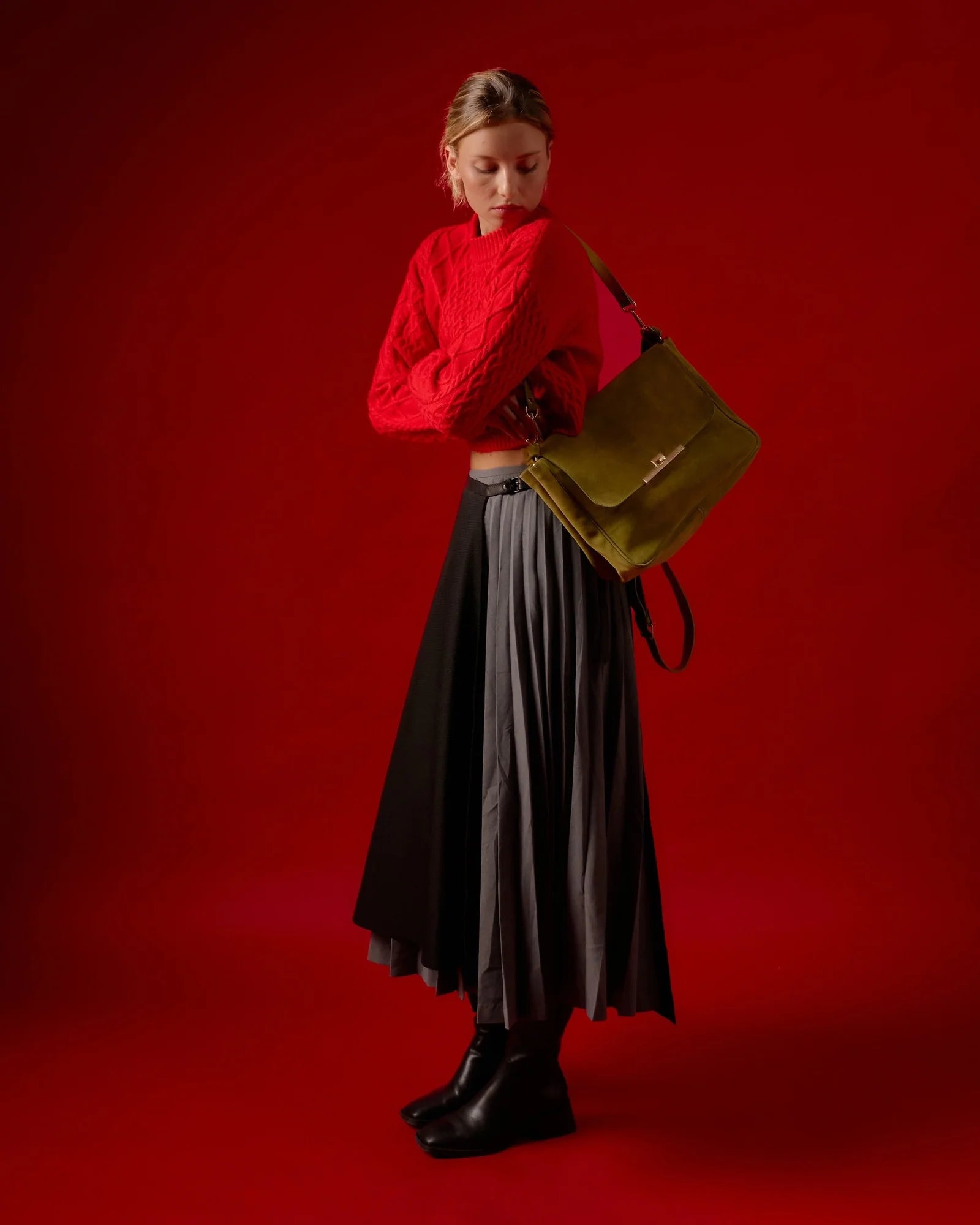 Veloursleder Schultertasche Olivgrün Venus Maxi