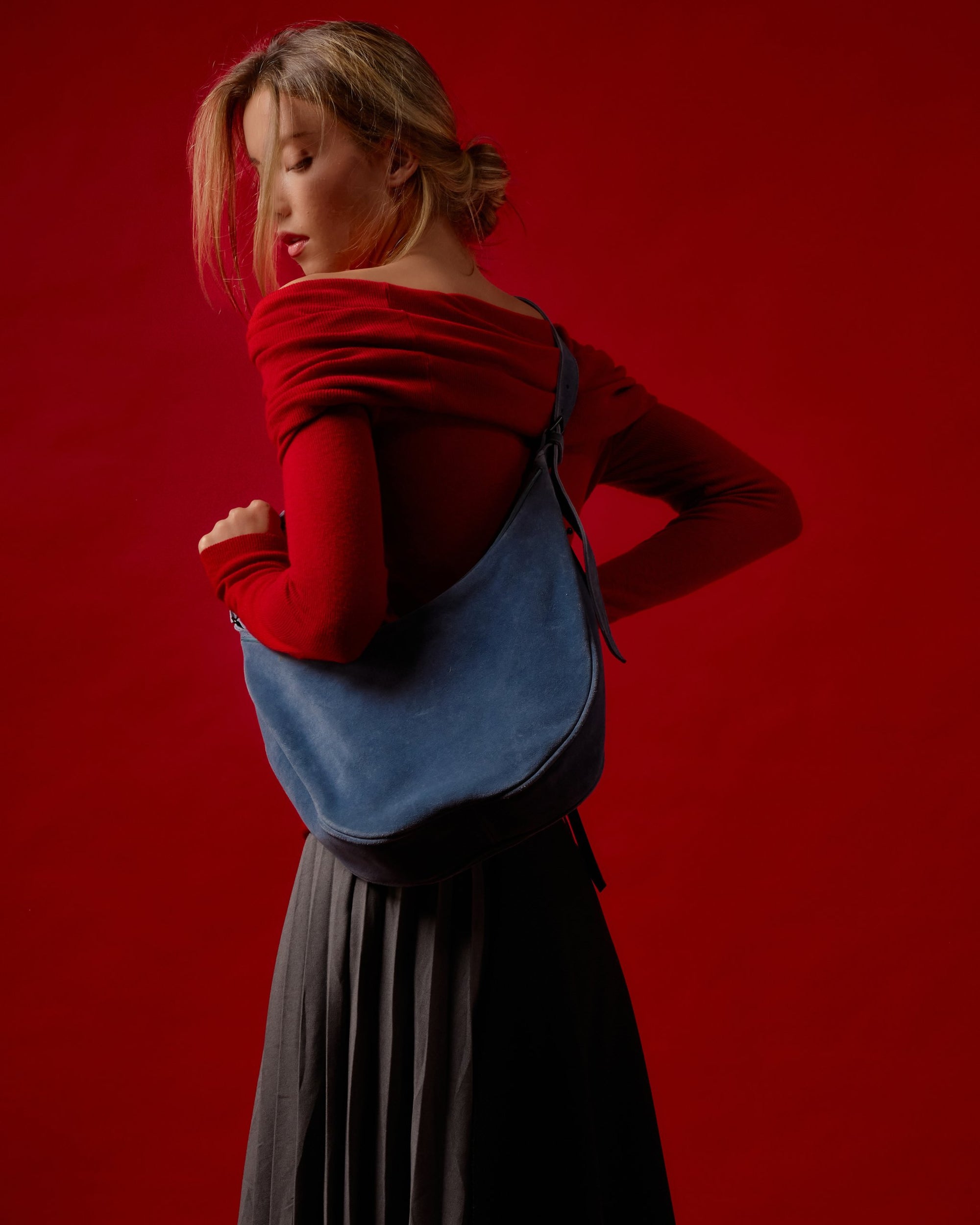 Veloursleder Umhängetasche Blau Nuna Large